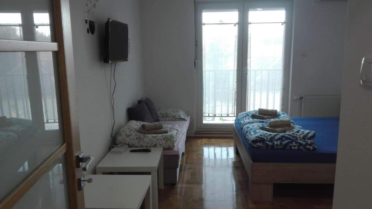 Appartamento Riva,Temerin エクステリア 写真